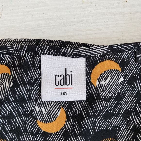 CAbi Eclipse Moon Long Sleeve Crescent Blouse Pullover Blouse Size Small #3131 - Picture 9 of 9